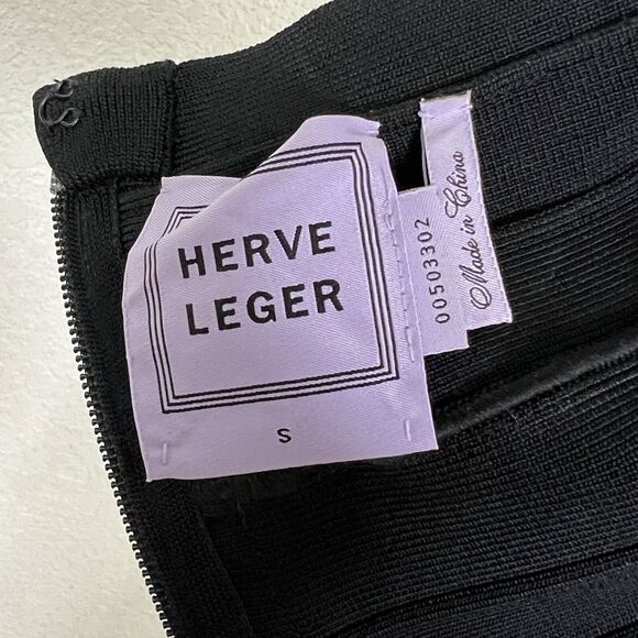 Herve Leger Size S Bandage Dress CARMEN” Black Off the Shoulder Knee Length - Picture 7 of 10